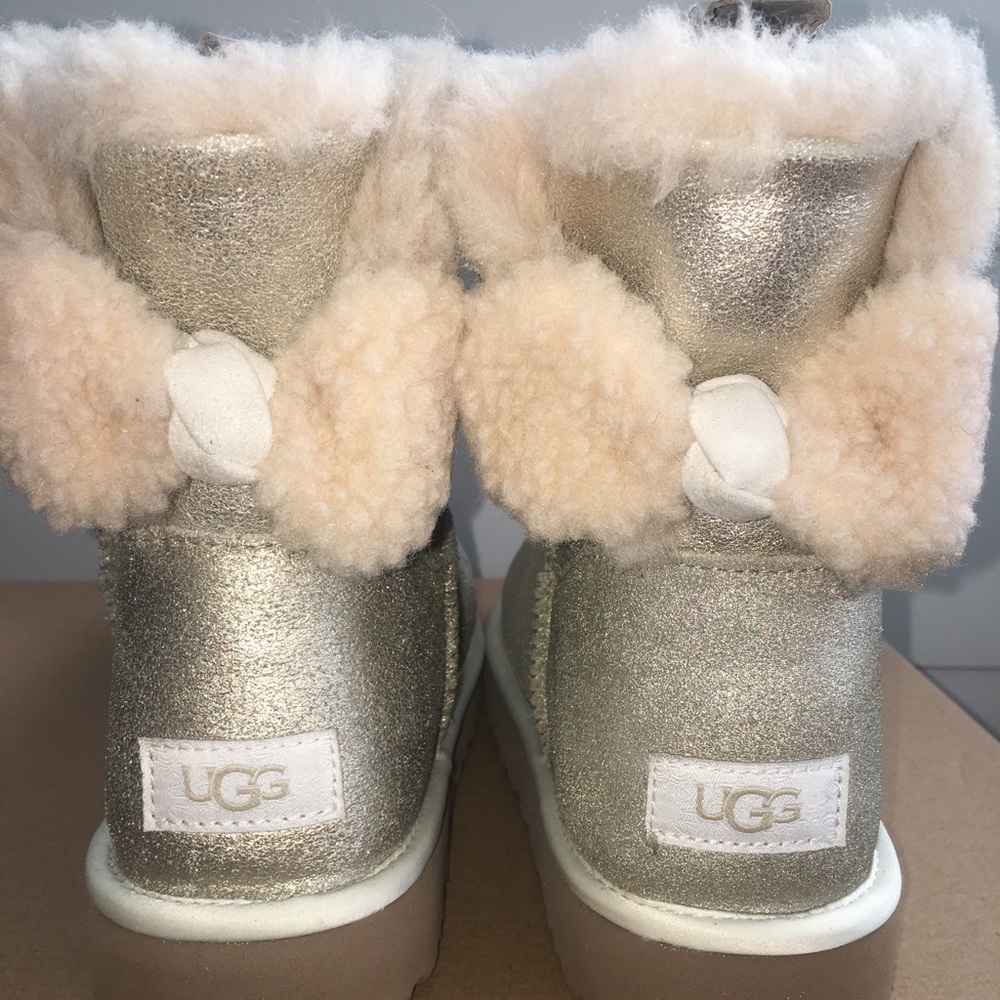 NWT✨ UGG Arielle Sparkle ✨ Platinum Gold